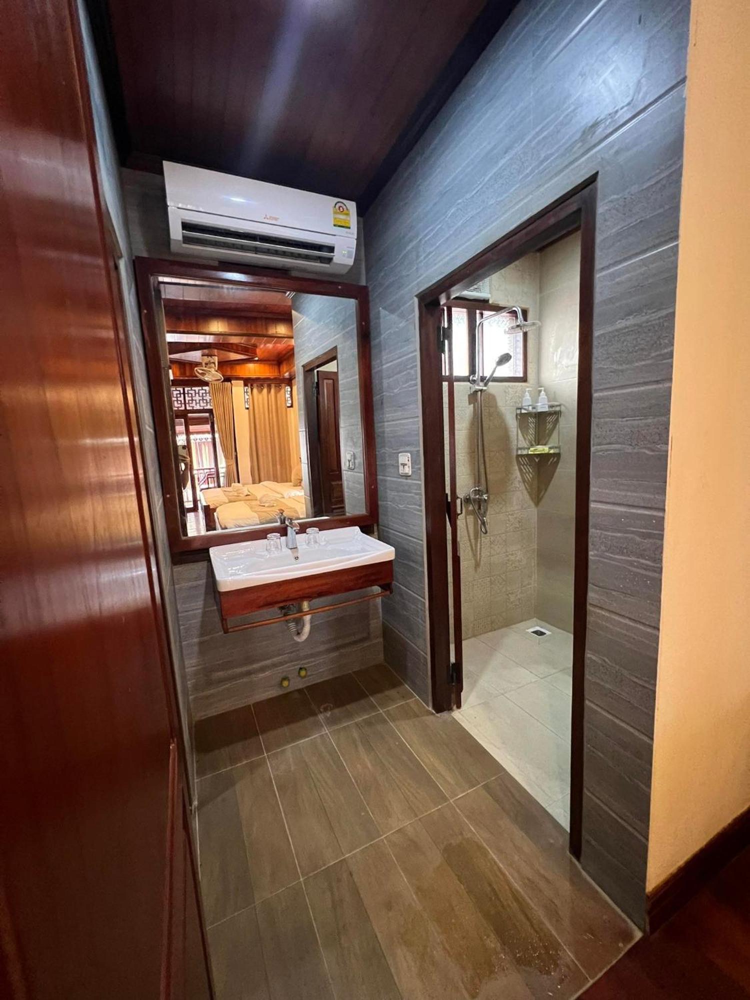 Chaluenxay Boutique Hotel Luangprabang Kültér fotó